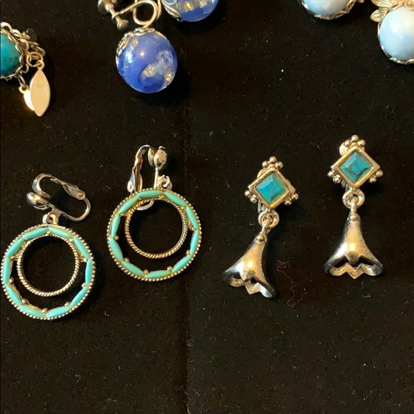 Feeling Blue Bundle of Vintage clip on earrings - Picture 3 of 8
